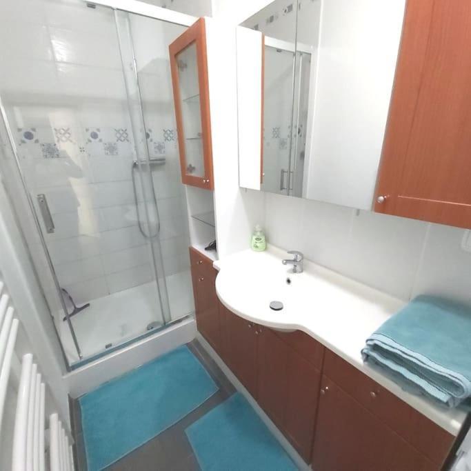 Gite Rdc 42M2 400 M Centre Ville 200 M Gare Tgv Parking Gratuit 250 Places Face Au Logement Arras Dış mekan fotoğraf